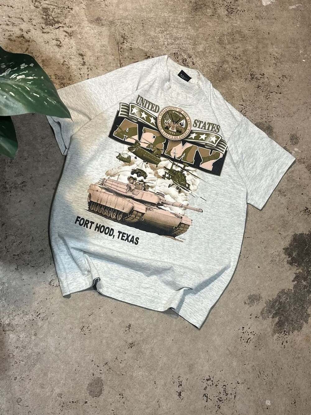 Screen Stars Best US Army Fort Hood Texas T-Shirt Size M Gray Vintage